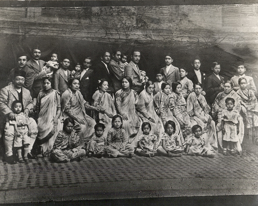Razstava Soočenje s fotoaparatom: Zgodovina nepalske studijske fotografije, muzej Patan, Patan, 2015.
