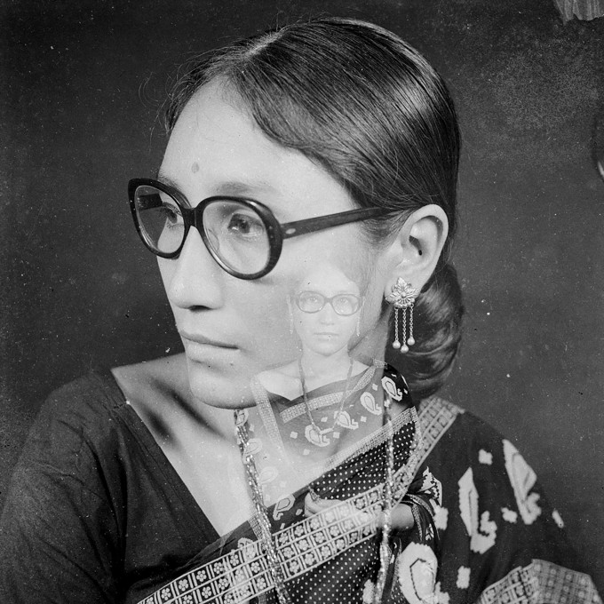 Razstava Soočenje s fotoaparatom: Zgodovina nepalske studijske fotografije, muzej Patan, Patan, 2015.