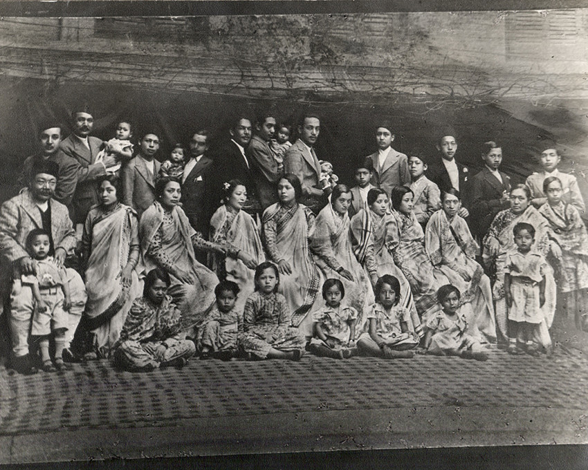 Zbirka Makunda Bahadur Šrestha, Nepal Picture Library.