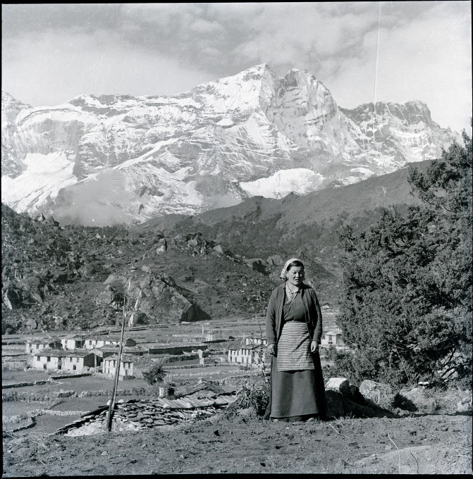Zbirka Makunda Bahadur Šrestha, Nepal Picture Library.