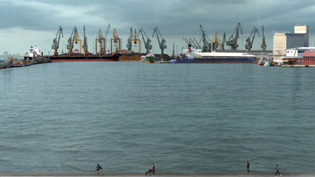 Pristanišče (The Port), 2015, videoprojekcija.