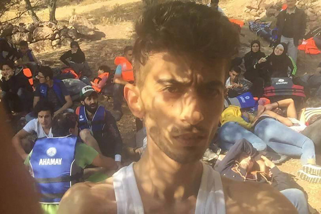 Slika 1. Fotografija s telefonom. Haitham A. 2017. Iz osebnega projekta Asma.
