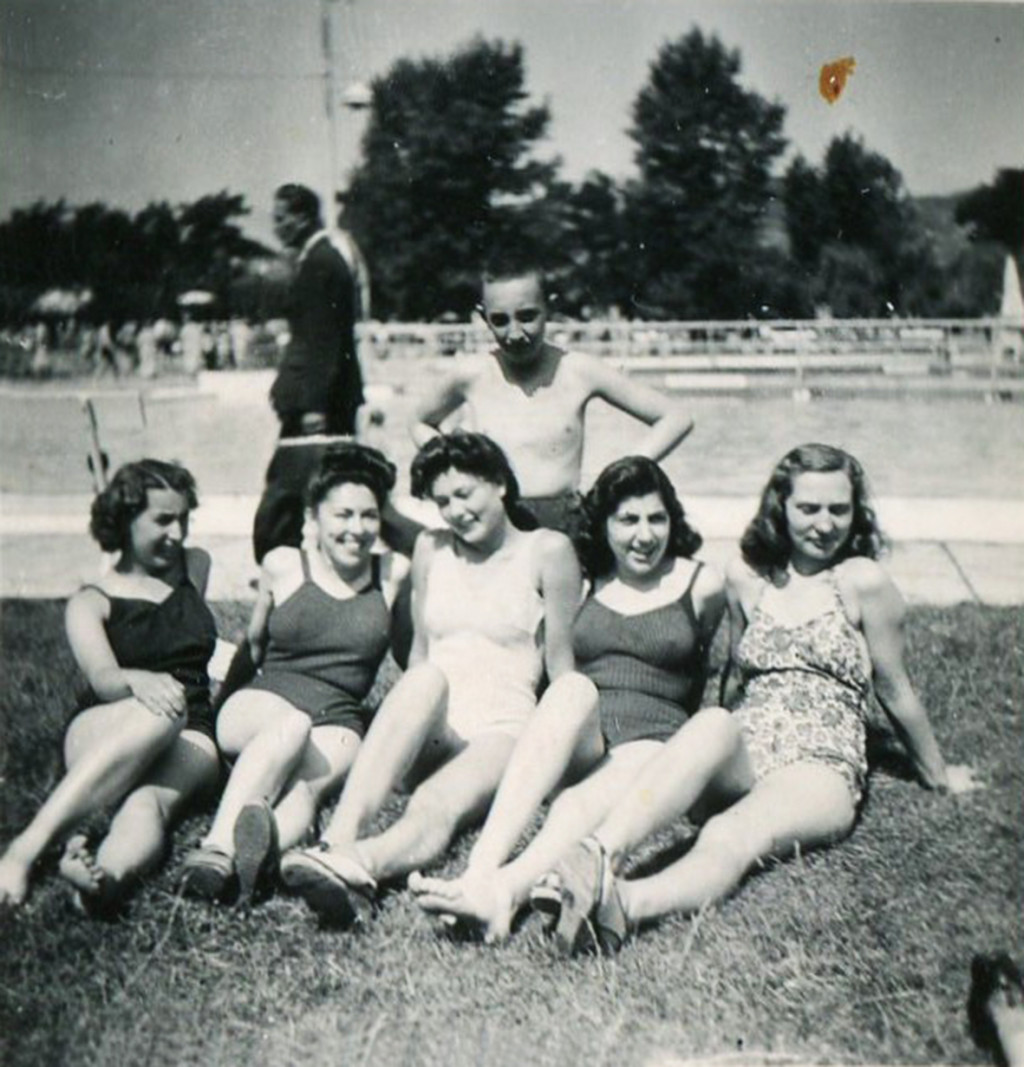 Vera Kovač (in the middle) with her friends at Margitsziget, Budapest, Hungary; Date: 1942/44. Photo Credit: Jewish Historical Museum (Portraits and memories), Belgrade, Serbia, courtesy of Vera Kovač.