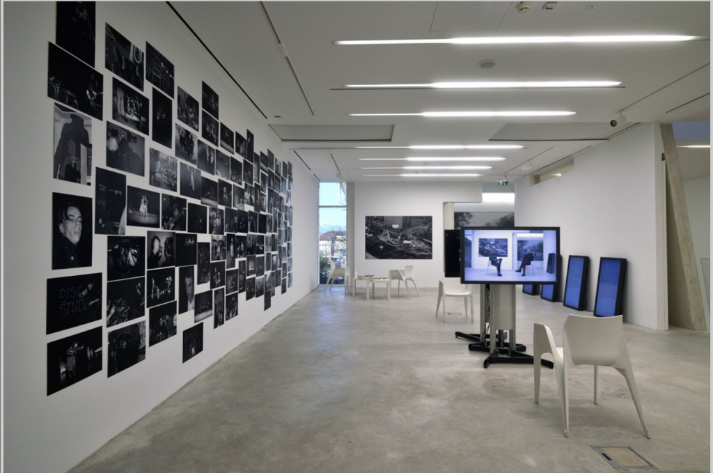 Postavitev razstave. Foto: Dejan Habicht (© Moderna galerija, Ljubljana).