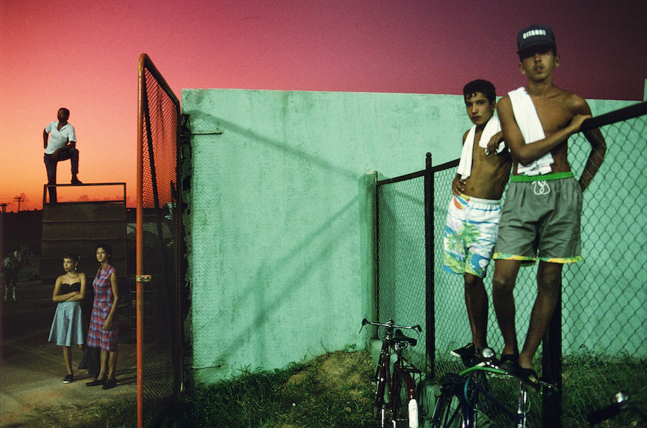 Alex Webb, Sancti Spiritus, Kuba, 1993; iz knjige Photo No-Nos: Meditations on What Not to Photograph (Aperture, 2021). © Alex Webb