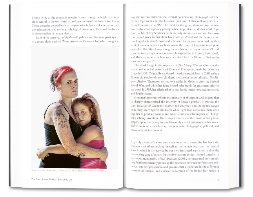 Stanley Wolukau-Wanambwa, Dark Mirrors, založba MACK, 2021, str. 120. Z dovoljenjem avtorja in založbe MACK.