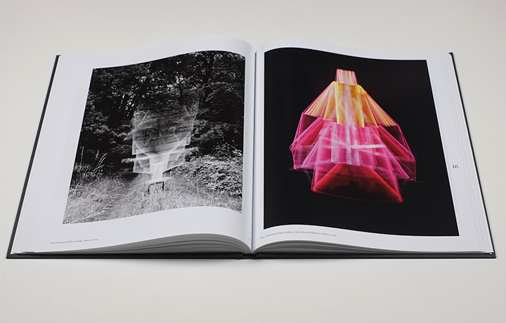 Steven Humblet, ur., iz fotoknjige Off Camera, založba Roma Publications, 2021, str. 34. Z dovoljenjem založbe.