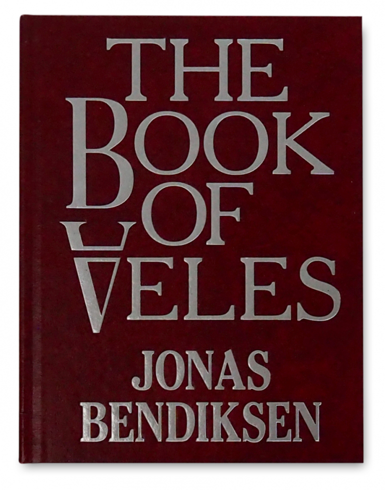 Jonas Bendiksen, The Book of Veles, založba GOST Books, 2021.