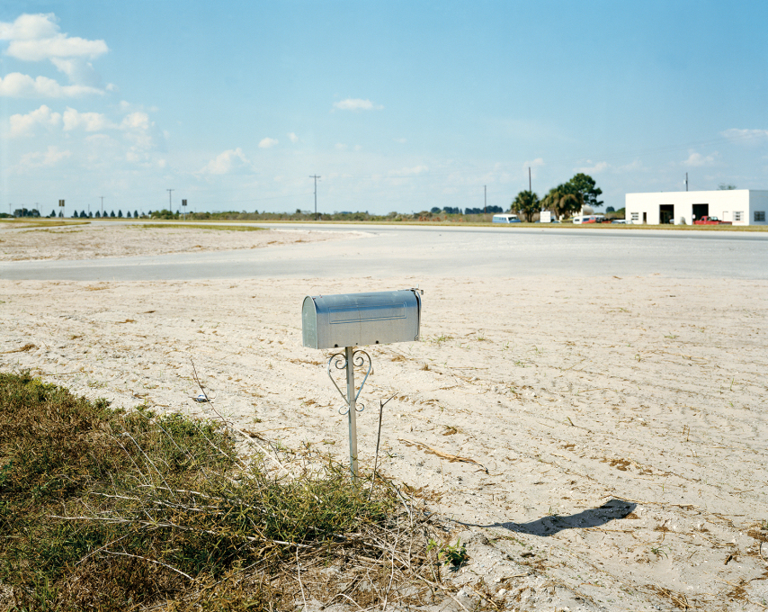 Stephen Shore, ‘US 27, Moore Haven, Florida, November 15, 1977’, from Modern Instances: The Craft of Photography (MACK, 2022). Courtesy of the artist and MACK.